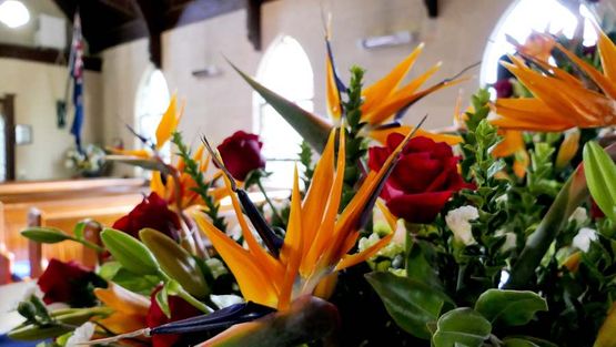 flores en iglesia